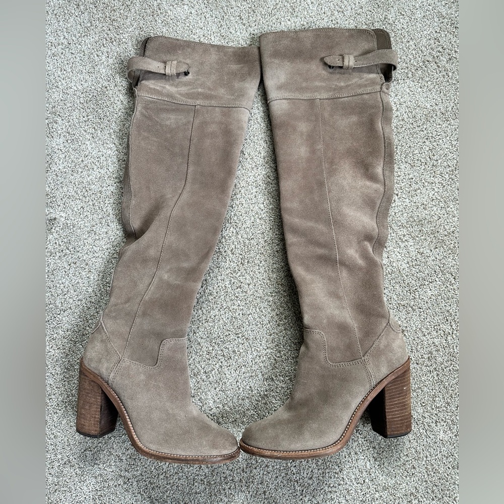 Dolce Vita knee high boots suede 6.5